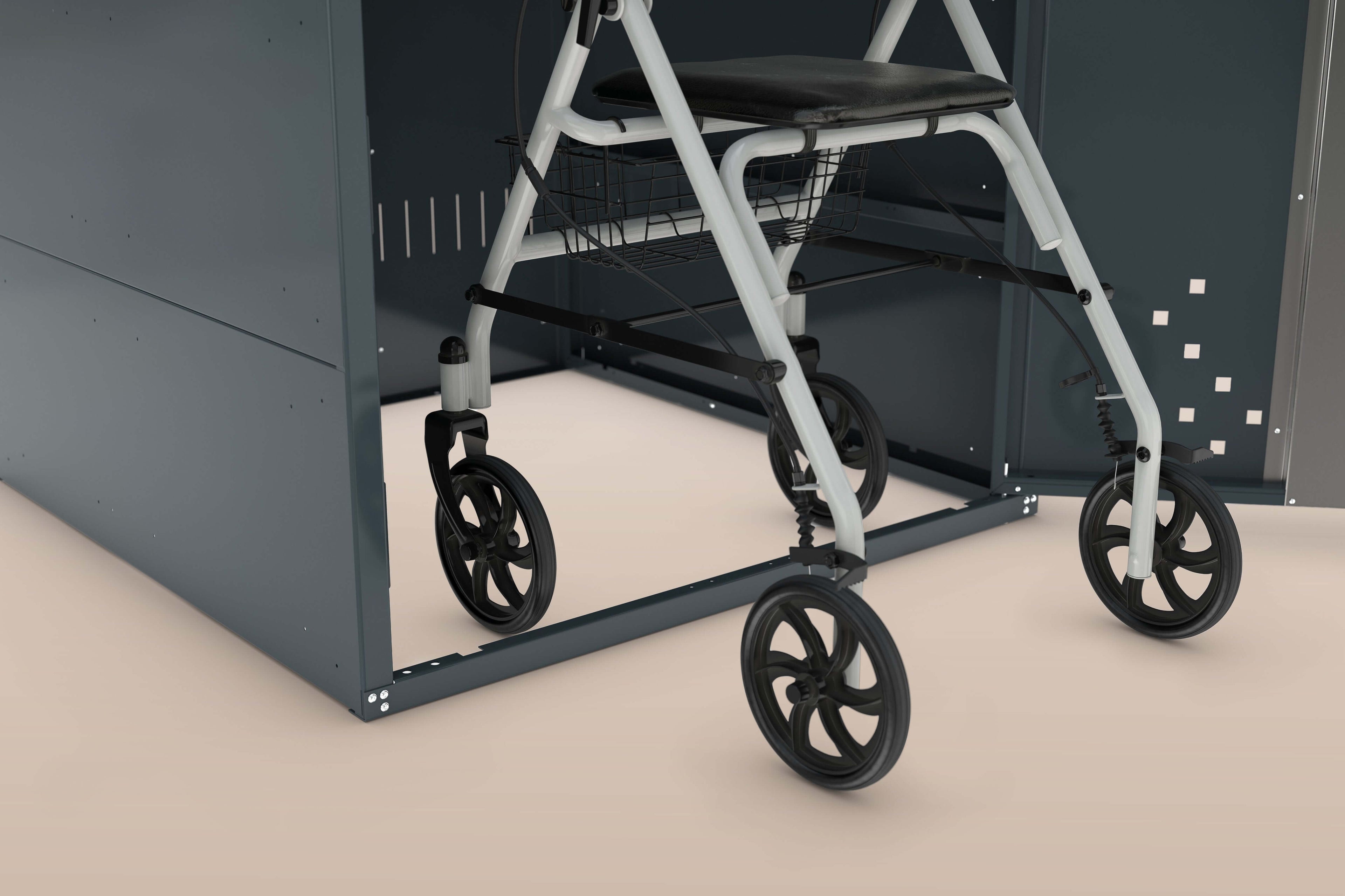 Rollatorbox mit Rollator, sicher und wettergeschützt im Außenbereich untergebracht.